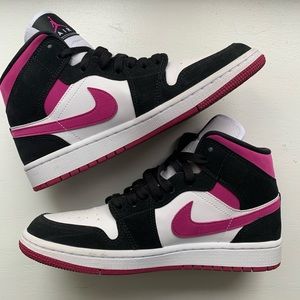 Jordan 1’s Black, White & Magenta